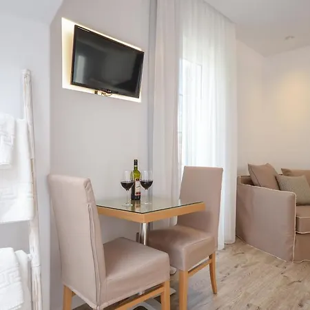 阿德里安娜别墅公寓 阿吉奥斯普罗科皮奥斯