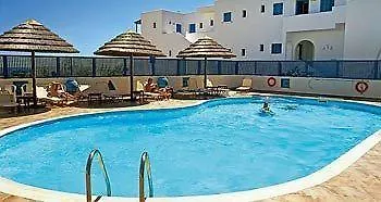 阿德里安娜别墅公寓 酒店 3*