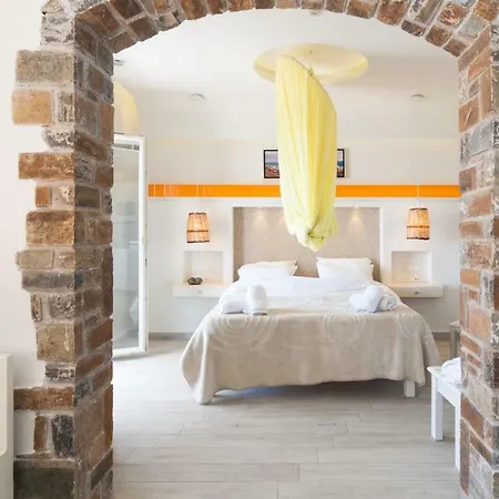 Adriana Hotel